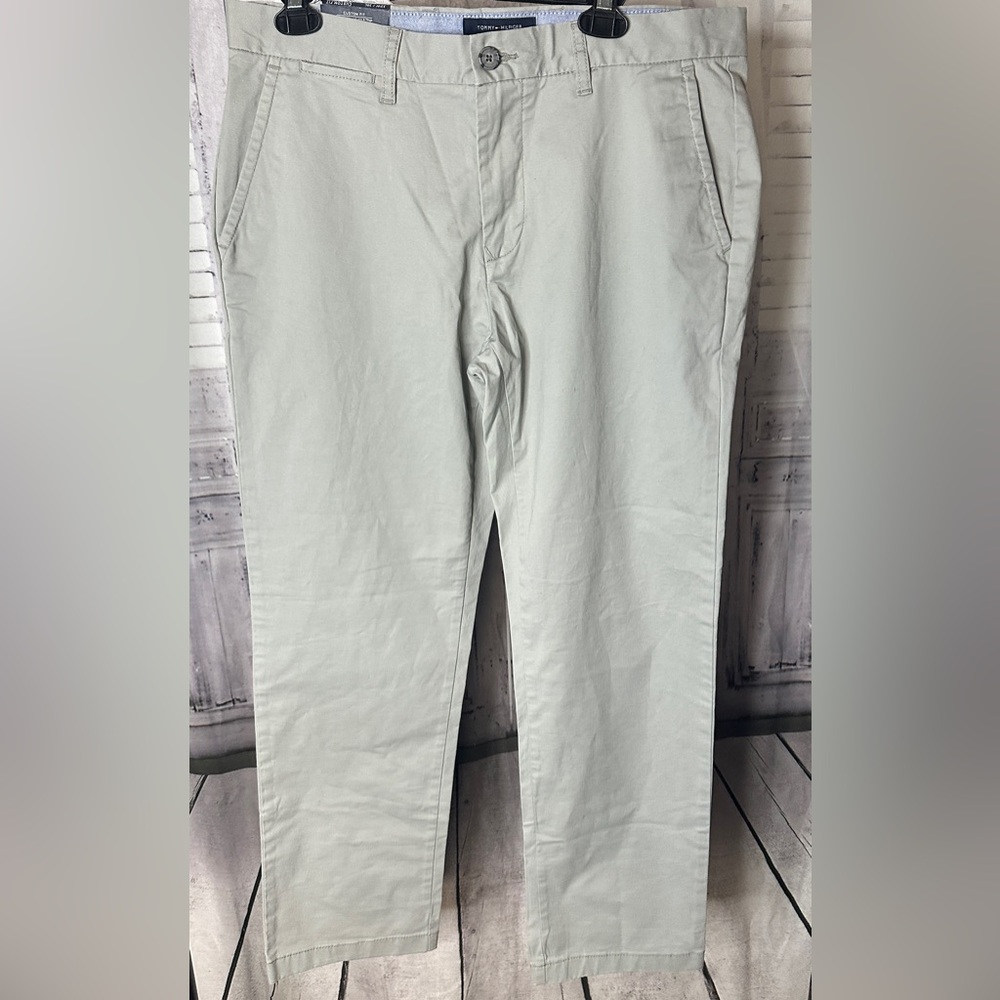 Tommy Hilfiger custom fit straight through hip and thigh. - Picture 2 of 9